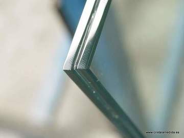 Verre feuilleté 4+4 incolore (transparent)